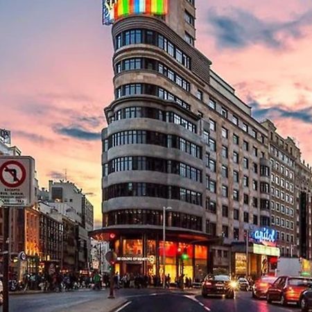 Alegria Urbana Cerca De Calle Alcala Madrid Exterior photo